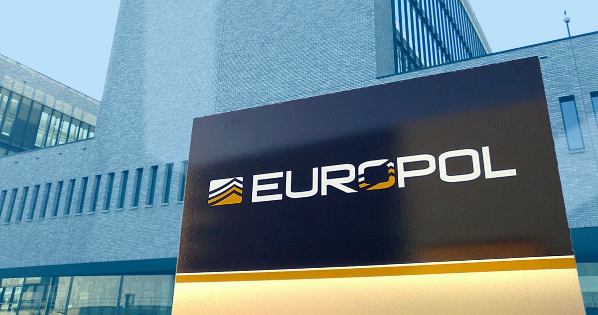 REvil attacca i propri affiliati. Telefoni cinesi pericolosi. Wordpress a rischio. Mafia (vera) e cybercrime.