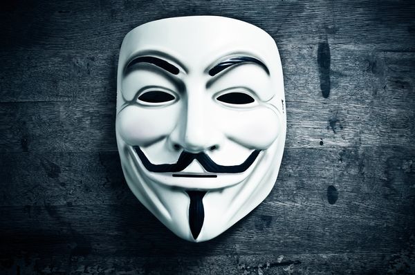 [#3] Anonymous, avvocati e password: quando la nostra privacy dipende da altri.